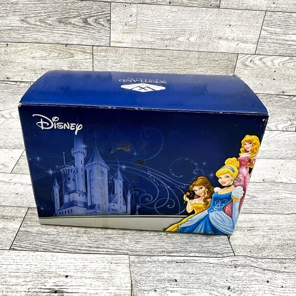 NIB Disney Snow White & Prince Charming Apple Magnetic Salt & Pepper Shakers - Picture 3 of 12